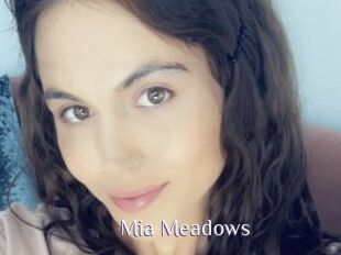 Mia_Meadows