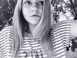 Nikkyhotmoomy